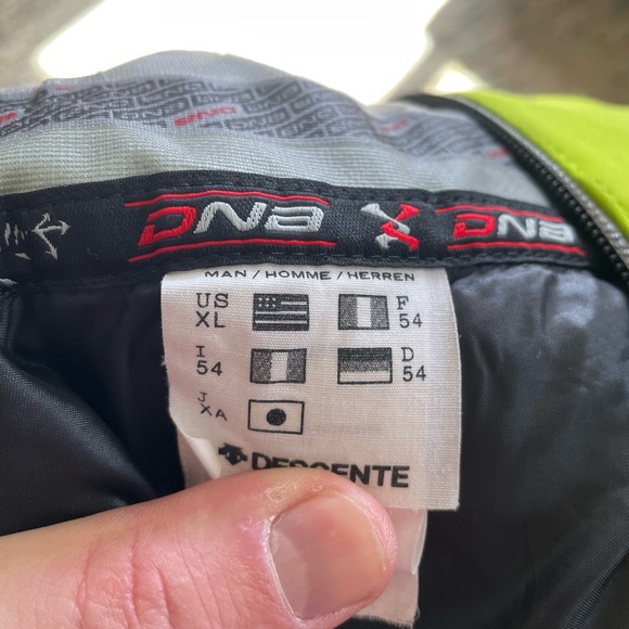 DNA Pirahna ski shell jacket. Size XL. Worn less than 10x. Was $199. - Picture 3 of 3